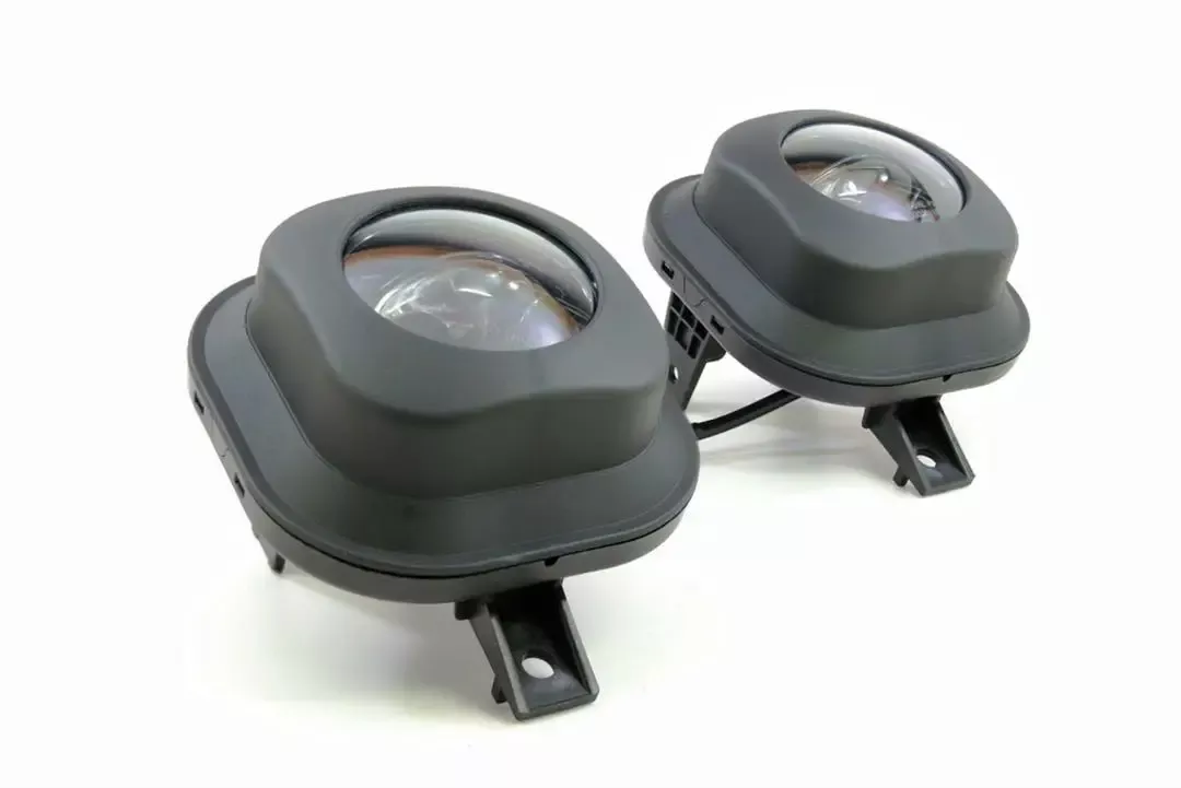 XB Driving/ Fog Light H10 Direct Fit Plug And Play – MOMLF371